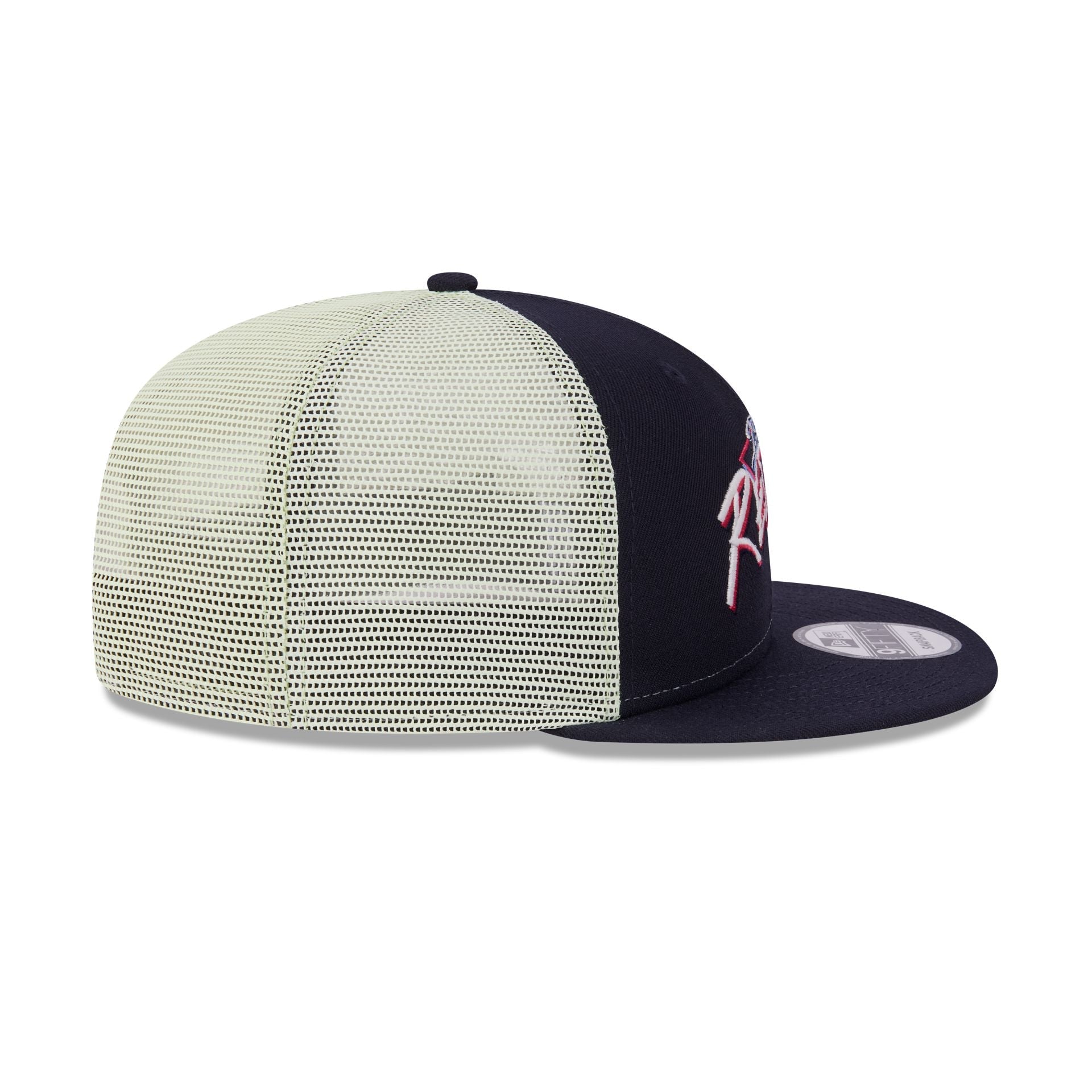 Boston Red Sox Glow-In-The-Dark 9FIFTY Trucker Hat